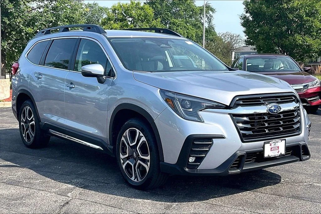 Certified Used 2023 Silver Subaru Limited image 39