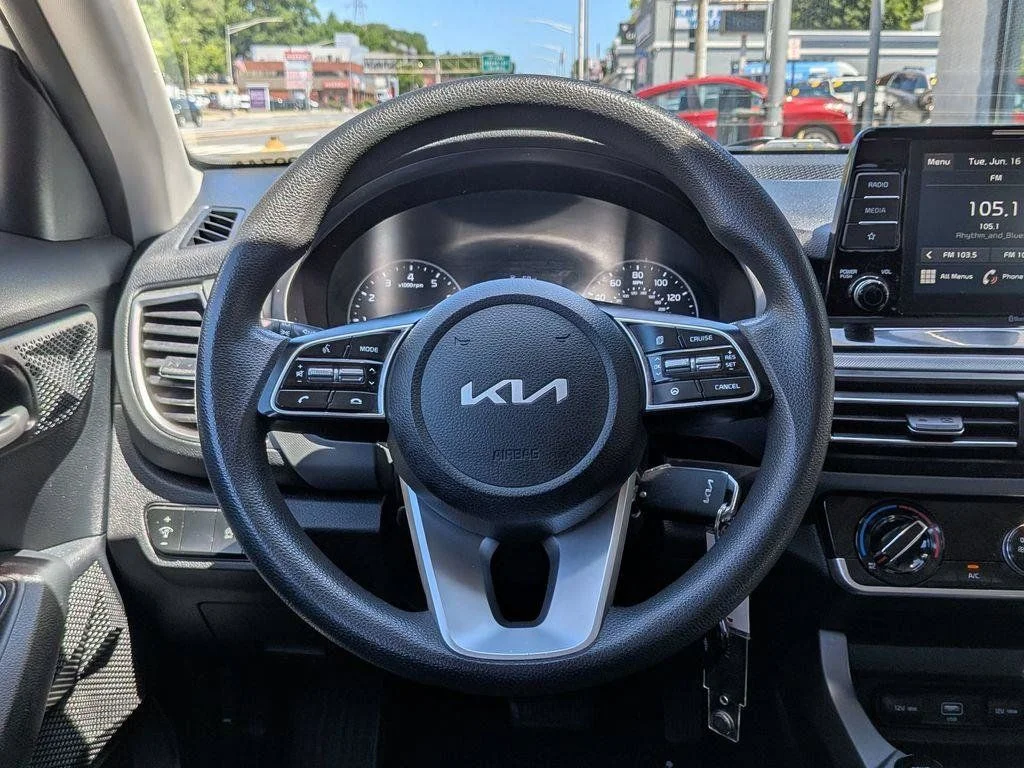 Used 2022 White Kia LX image 13