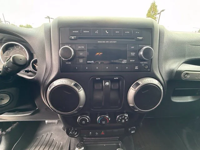 Used 2017 Black Clearcoat Jeep Sport image 28