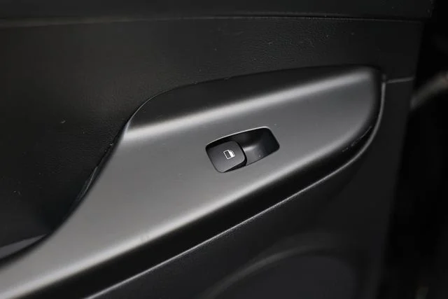 Used 2023 Ultra Black Hyundai SE image 24