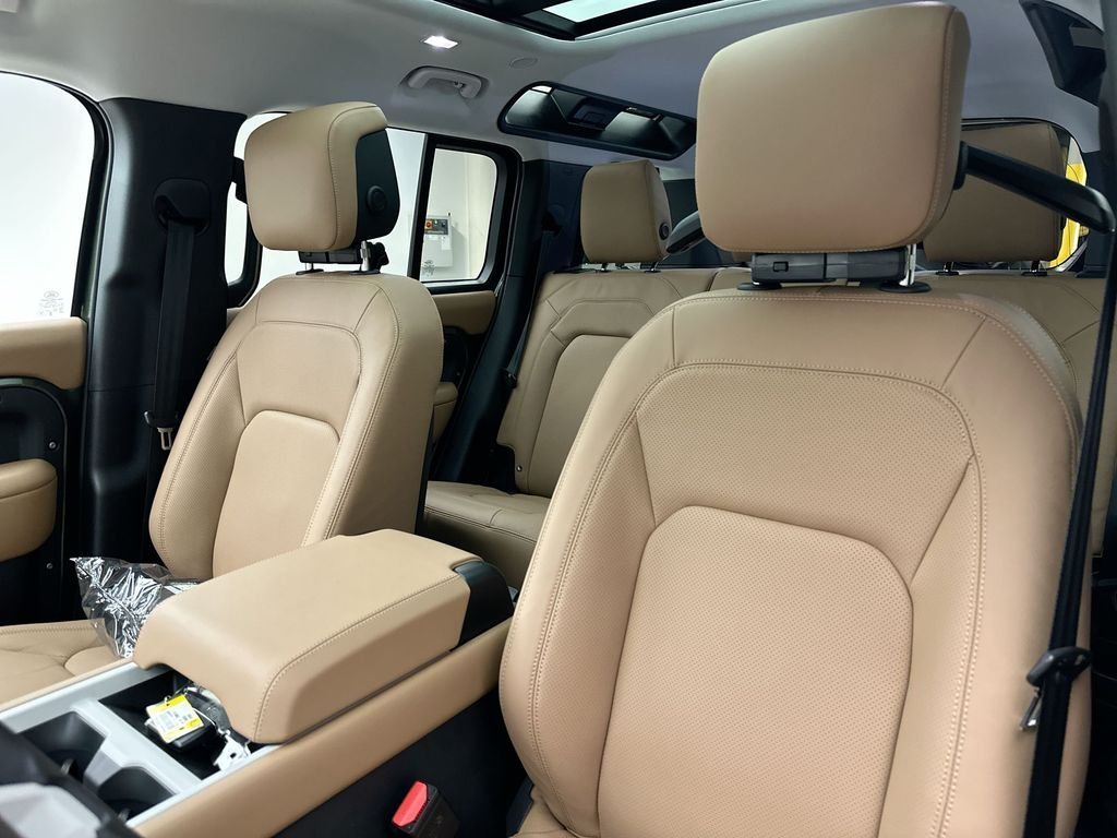 New 2026 Woolstone Green LAND ROVER S image 10