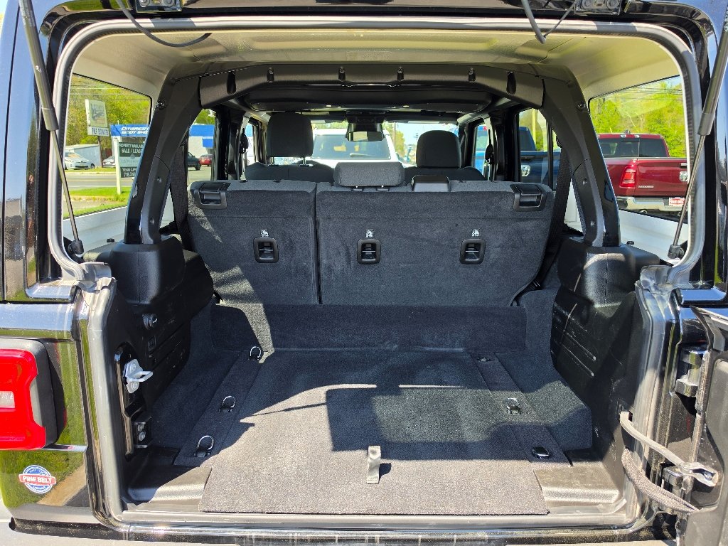 Certified Used 2025 Black Clear Coat Jeep Sahara 4xe image 6