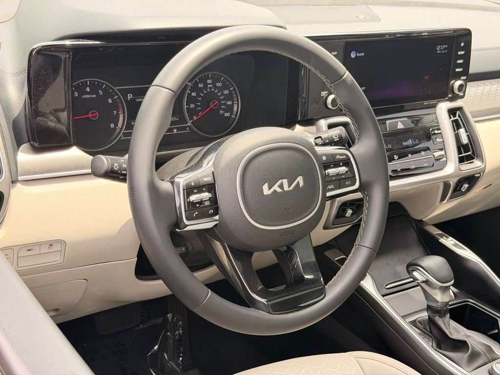 Used 2022 Silver Kia S image 21