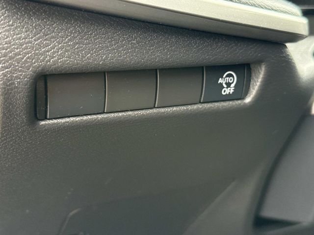 Used 2025 Brown Nissan S image 27