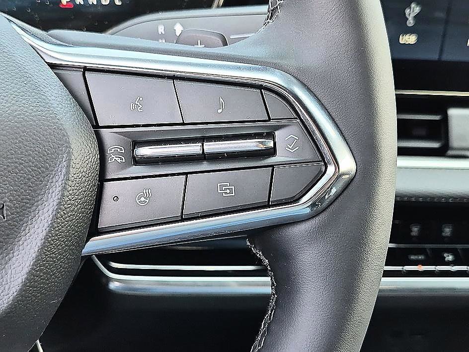 2026 Chevrolet Equinox LT - Photo 18