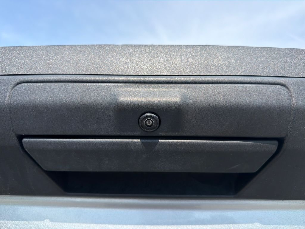 Used 2025 Silver Metallic Ford XLT image 13