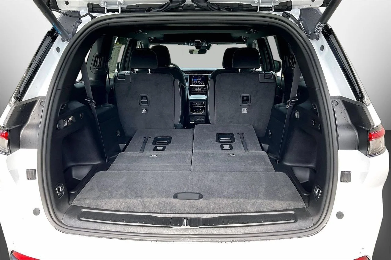 New 2026 Bright White Clearcoat Jeep Laredo X image 22