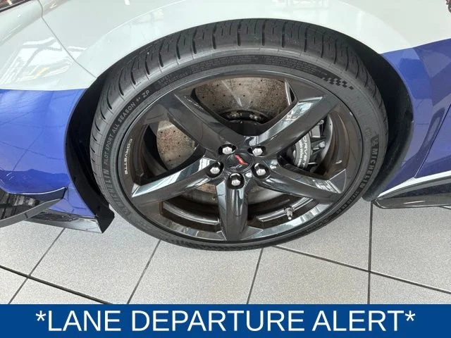Used 2023 White Chevrolet Z06 image 7