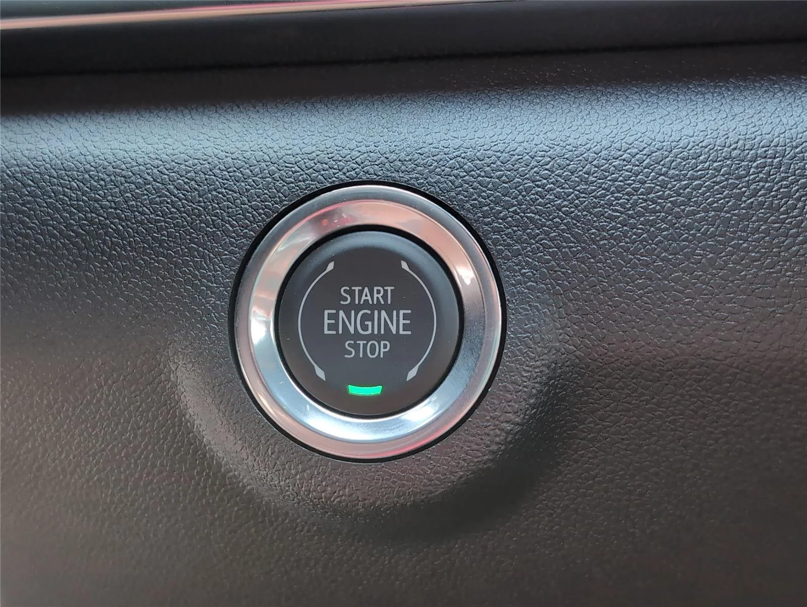 New 2026 Sterling Metallic GMC Elevation image 26