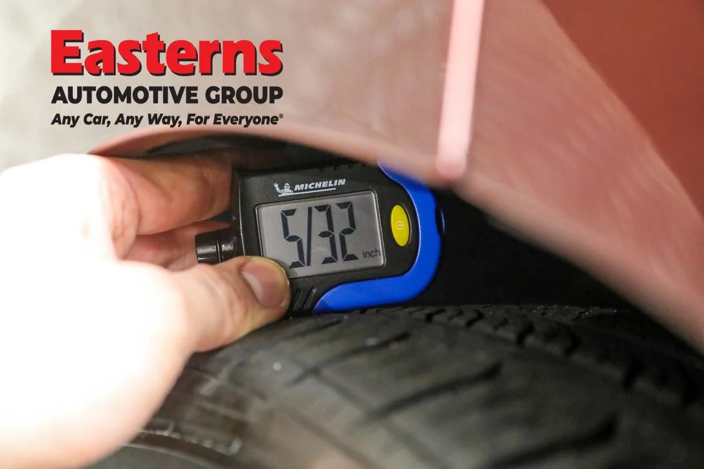 Used 2023 Red Nissan 2.5 SV image 26