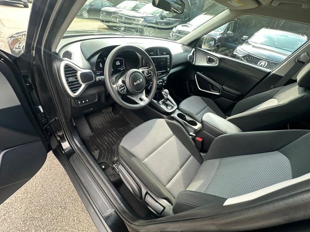 Used 2023 Black Kia LX image 8