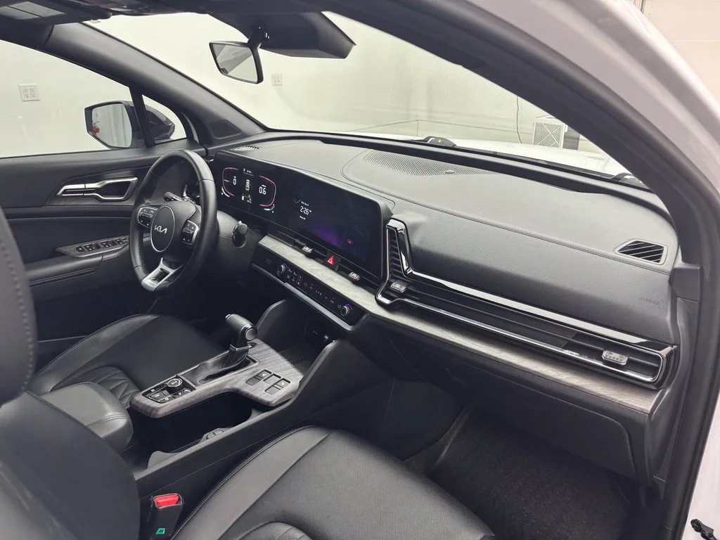 Used 2023 White Kia X-Line image 32