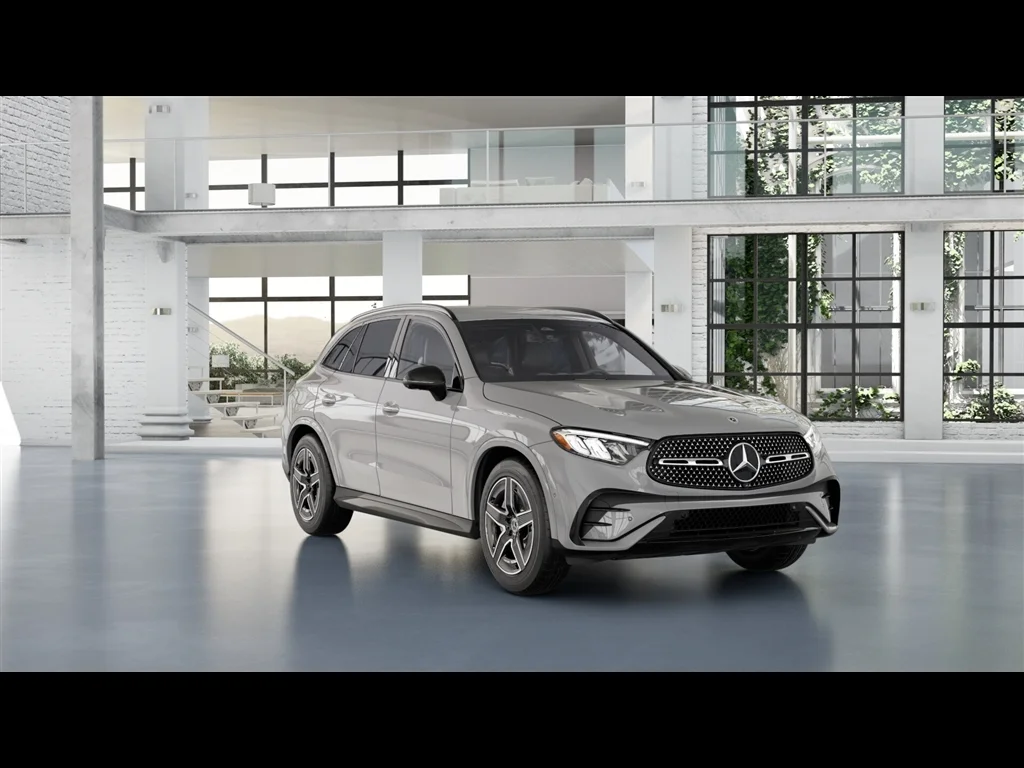 New 2026 Manufaktur Alpine Grey Mercedes-Benz GLC 300 4MATIC® image 5