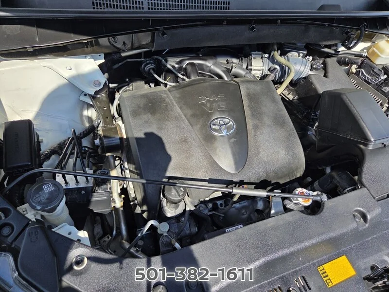 Used 2019 Blizzard Pearl TOYOTA LIMITED V6 FWD image 26
