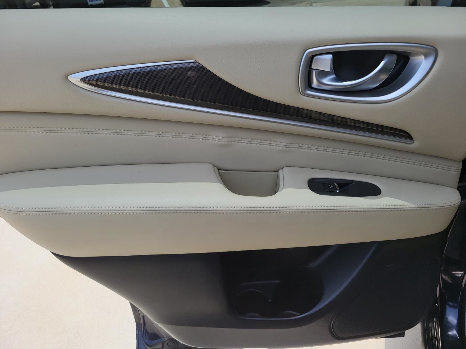 Used 2019 Hermosa Blue INFINITI LUXE image 12