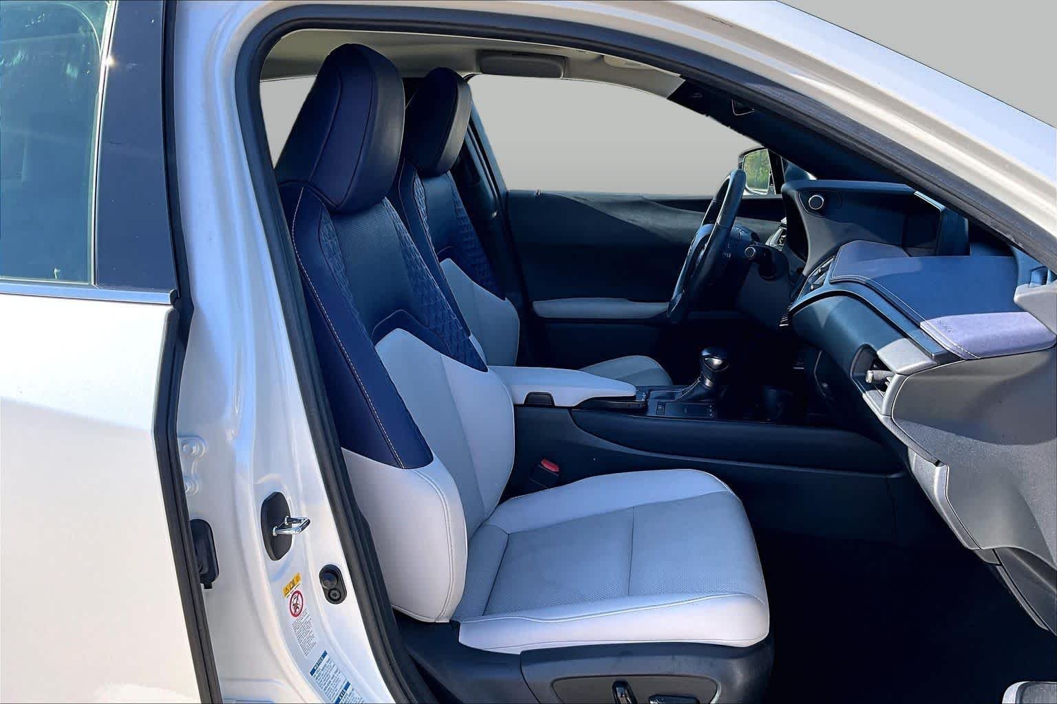 Used 2019 Eminent White Pearl Lexus Luxury image 9