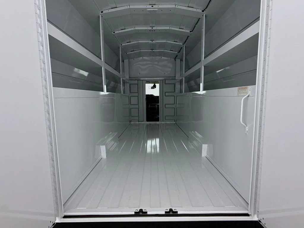 New 2026 Oxford White Ford E-350 SRW image 22