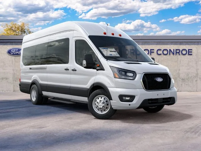 New 2027 Oxford White Ford XLT image 5