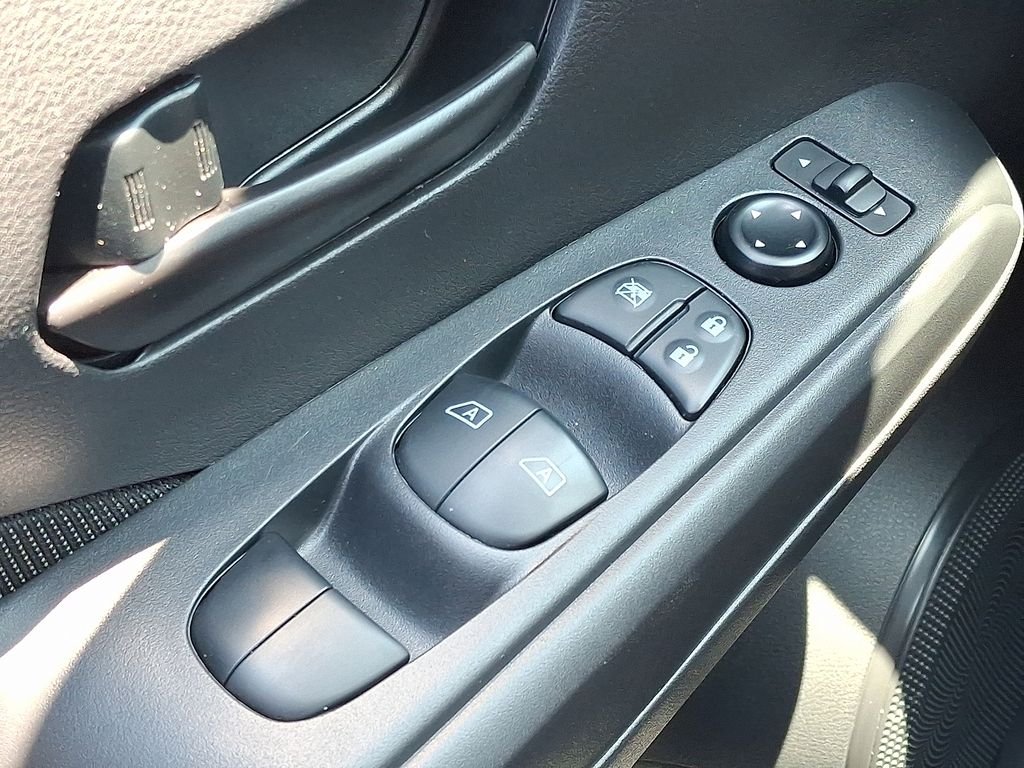 Used 2025 Blue Nissan S image 14