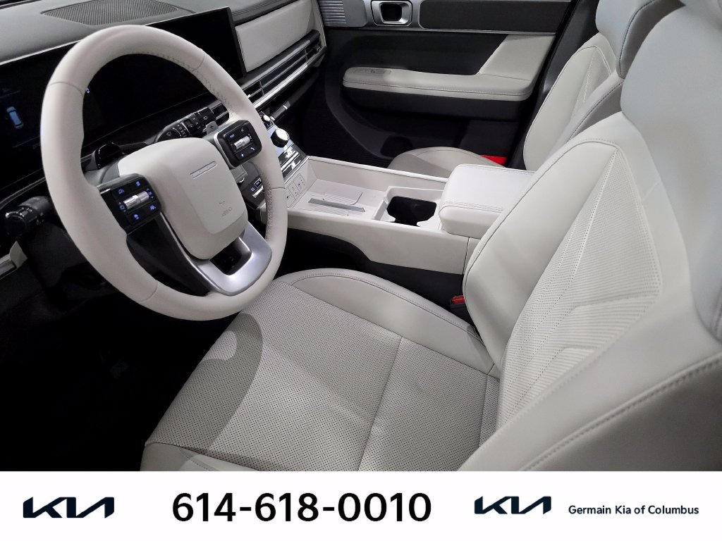 Used 2024 Silver Hyundai SEL image 17