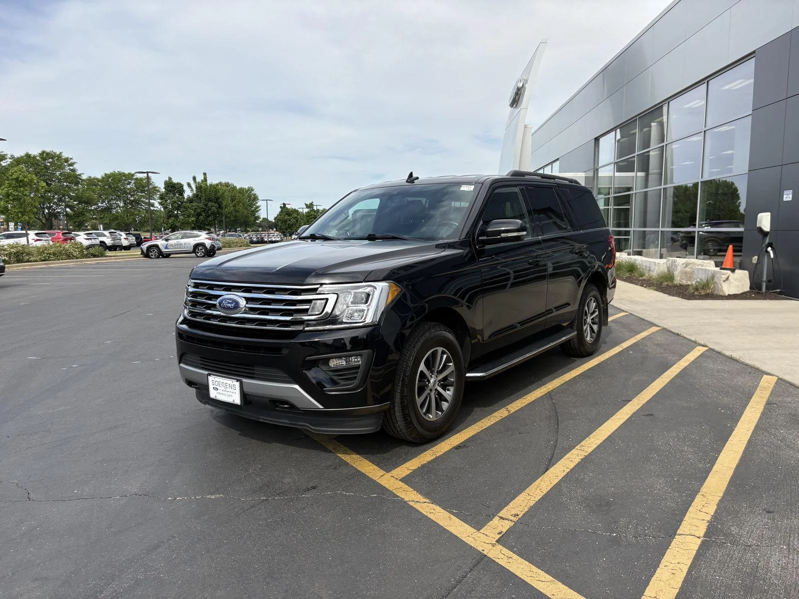 Used 2021 Agate Black Ford XLT image 3