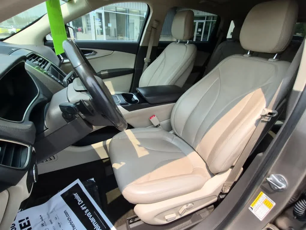 Used 2020 Iced Mocha Lincoln Standard image 10