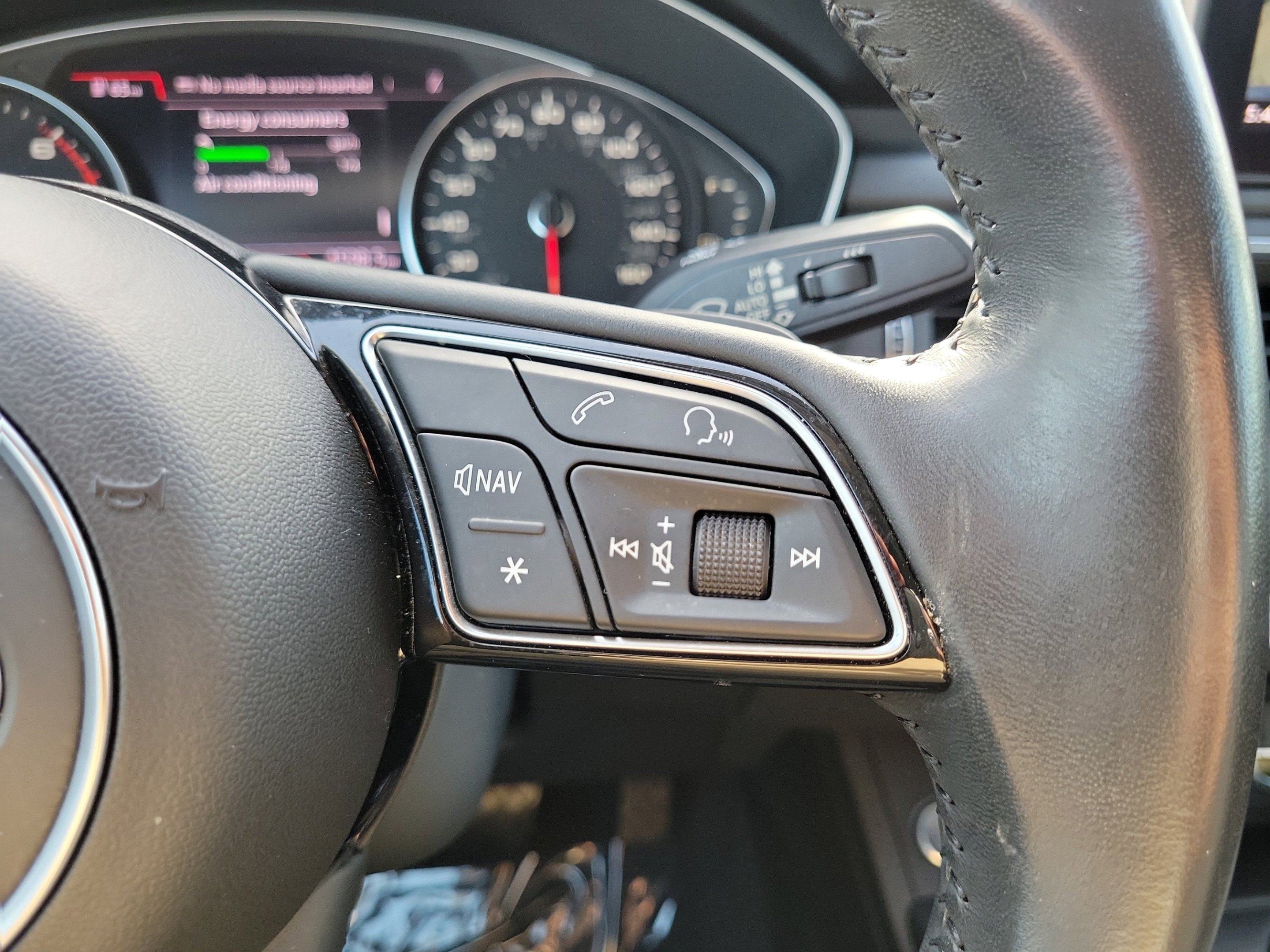 Used 2019 Monsoon Gray Metallic Audi 2.0T Premium image 31