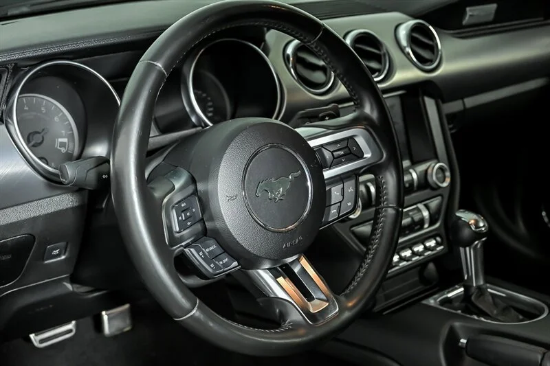 Used 2019 Shadow Black Ford GT image 18