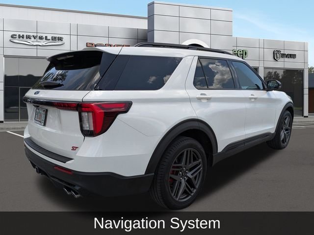 Used 2025 White Ford ST image 3