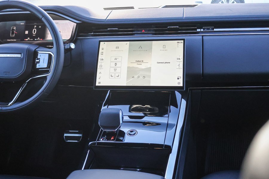New 2026 Borasco Grey LAND ROVER Dynamic SE image 21