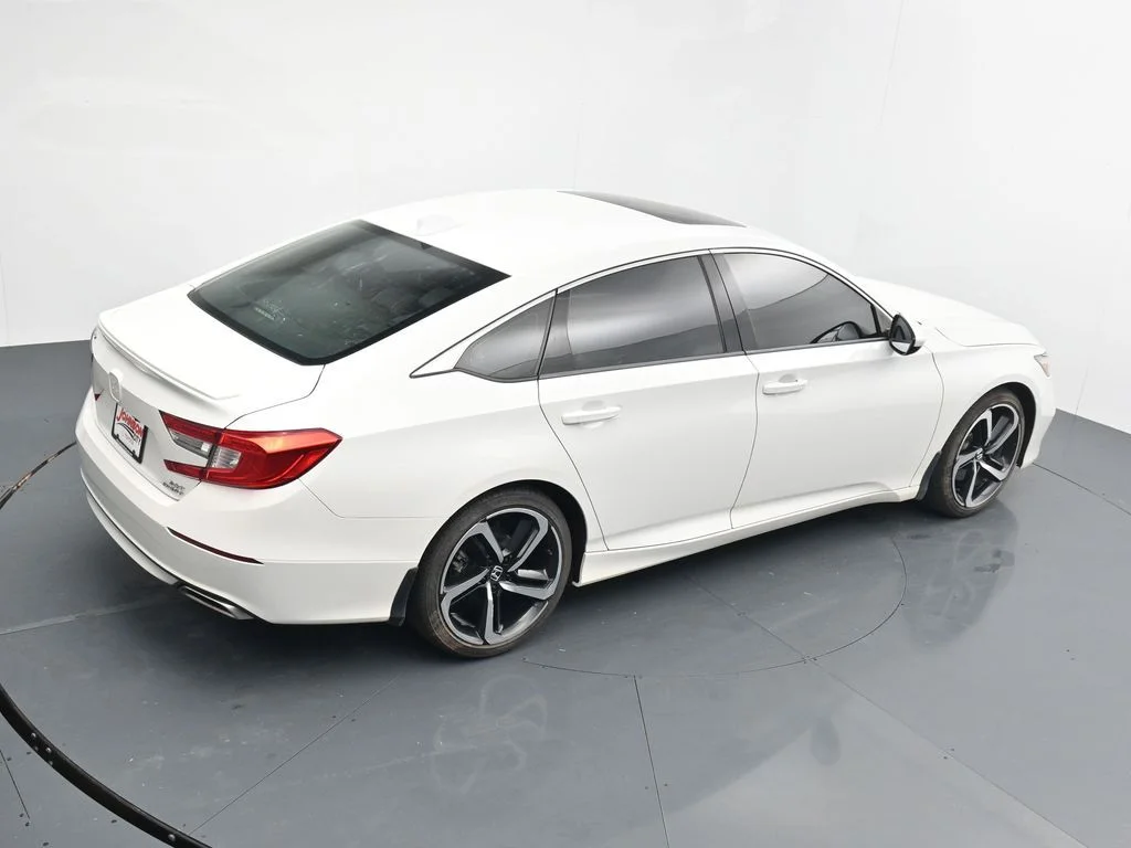 Used 2019  Honda Sport 2.0T image 29
