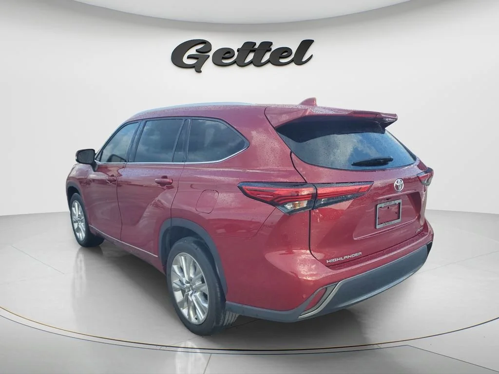 Used 2021 Red Toyota Platinum image 5