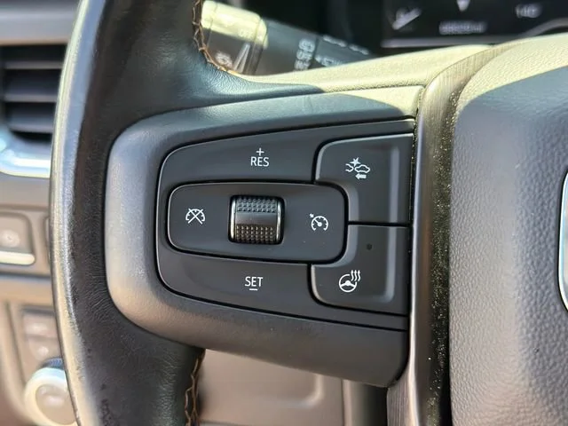 Used 2023 Sterling Metallic GMC AT4 image 25