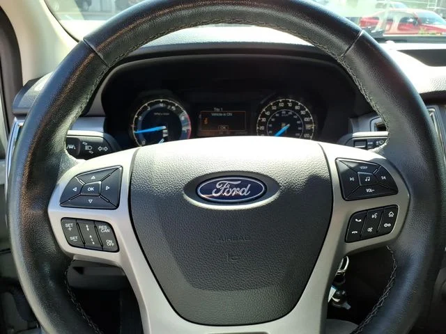 Used 2023 Green Ford XLT image 21
