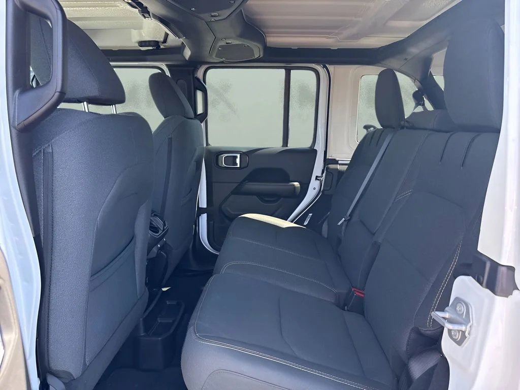 Used 2025 White Jeep Sahara image 13