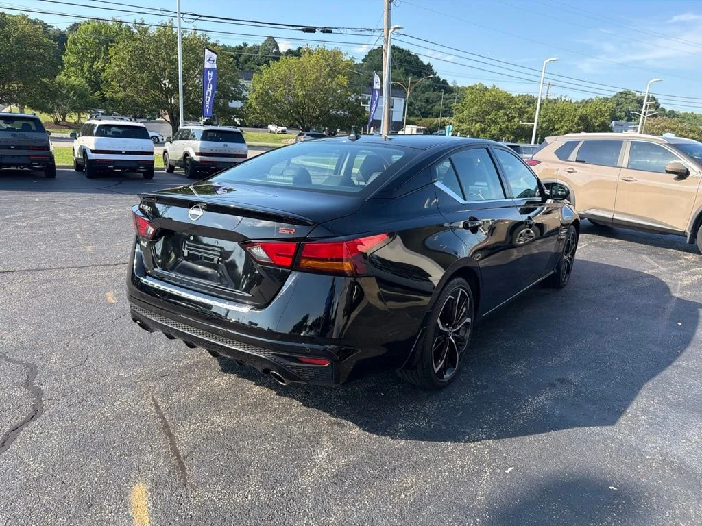 Used 2023 Black Nissan 2.5 SR image 5