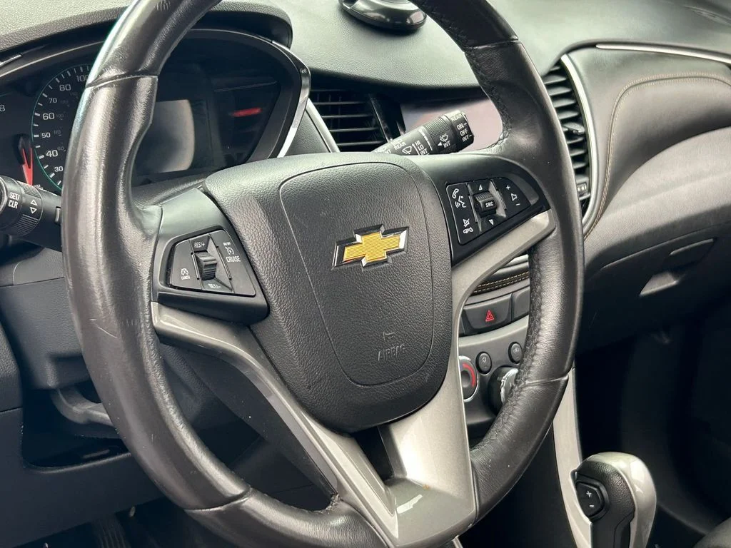 Used 2021 Crimson Metallic Chevrolet LT image 39