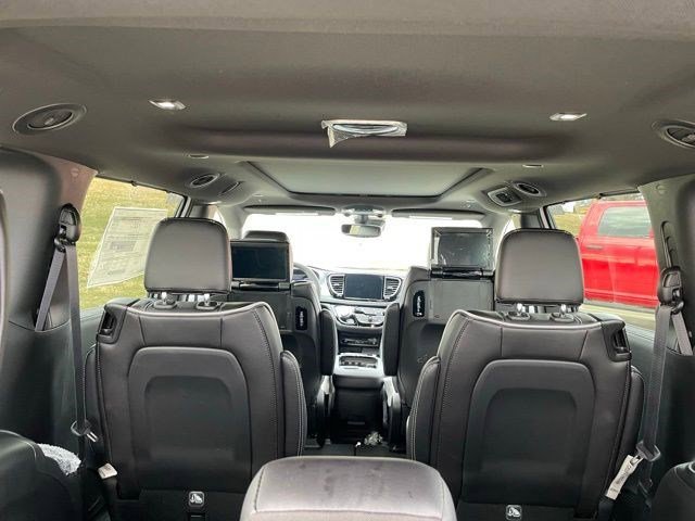 New 2026 Bright White Clearcoat Chrysler Limited image 14