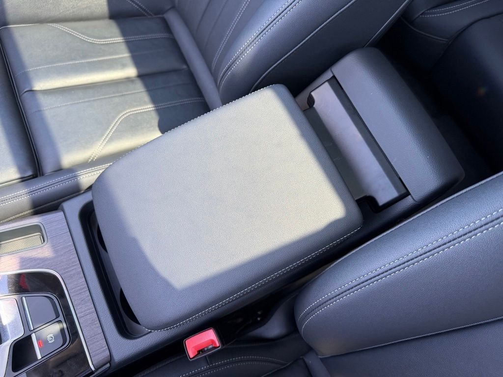 Used 2024 Daytona Gray Pearl Effect Audi 45 S line Premium image 24