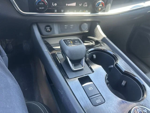 2025 Nissan Rogue SV - Photo 24