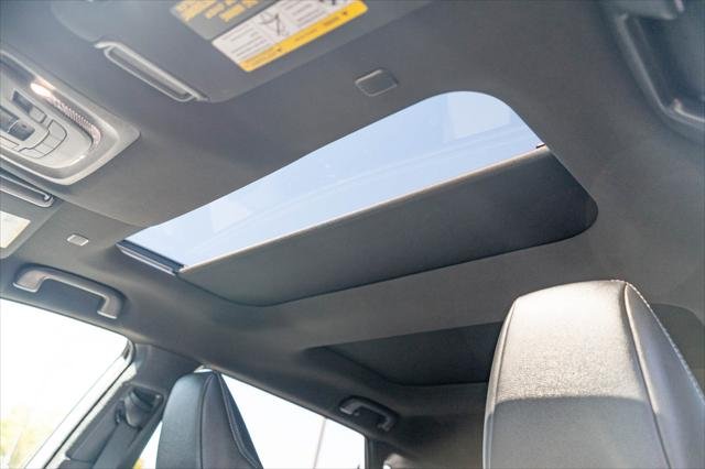 Certified Used 2023 WIND CHILL PEARL* Toyota  image 27