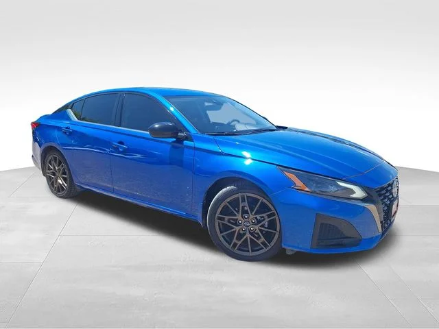 2025 Nissan Altima 2.5 SR