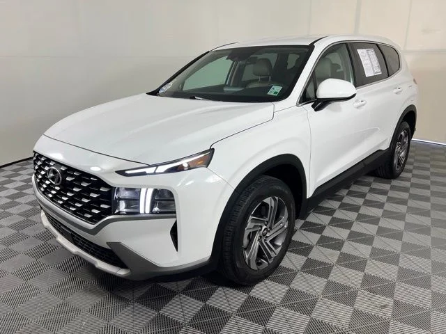 Used 2023 White Hyundai SE image 3