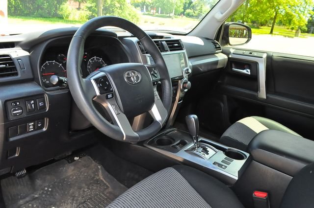 Used 2024  Toyota SR5 image 9