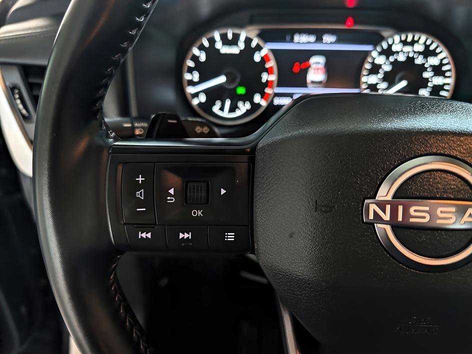 Used 2025 Super Black Nissan SV image 15