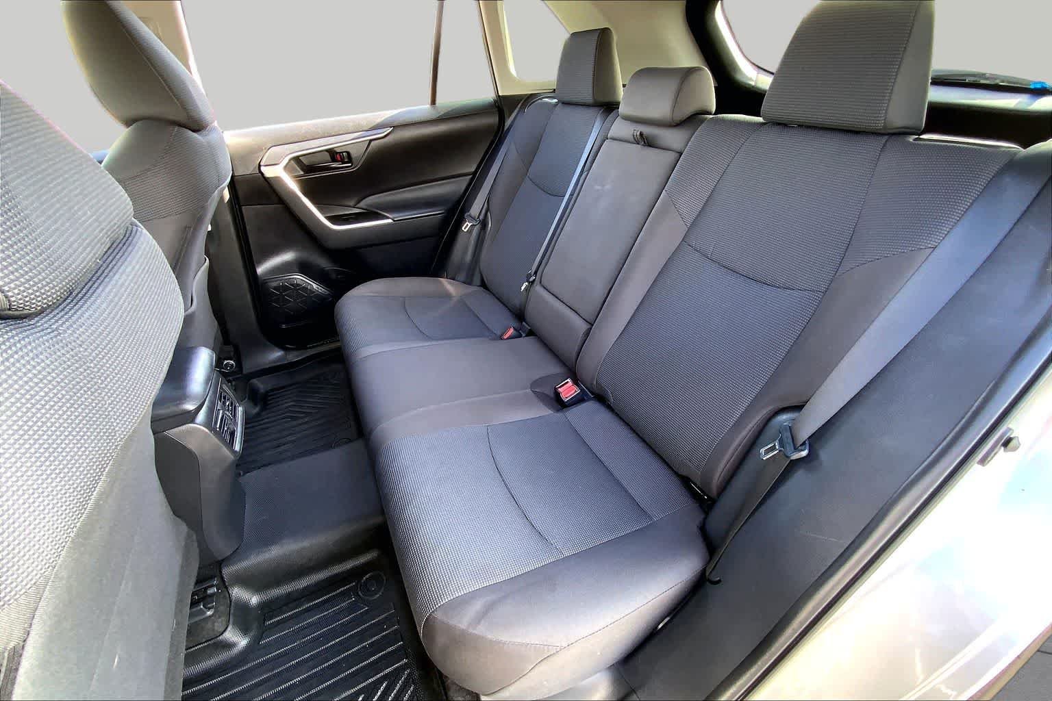 Used 2025 Silver Sky Metallic Toyota LE image 20