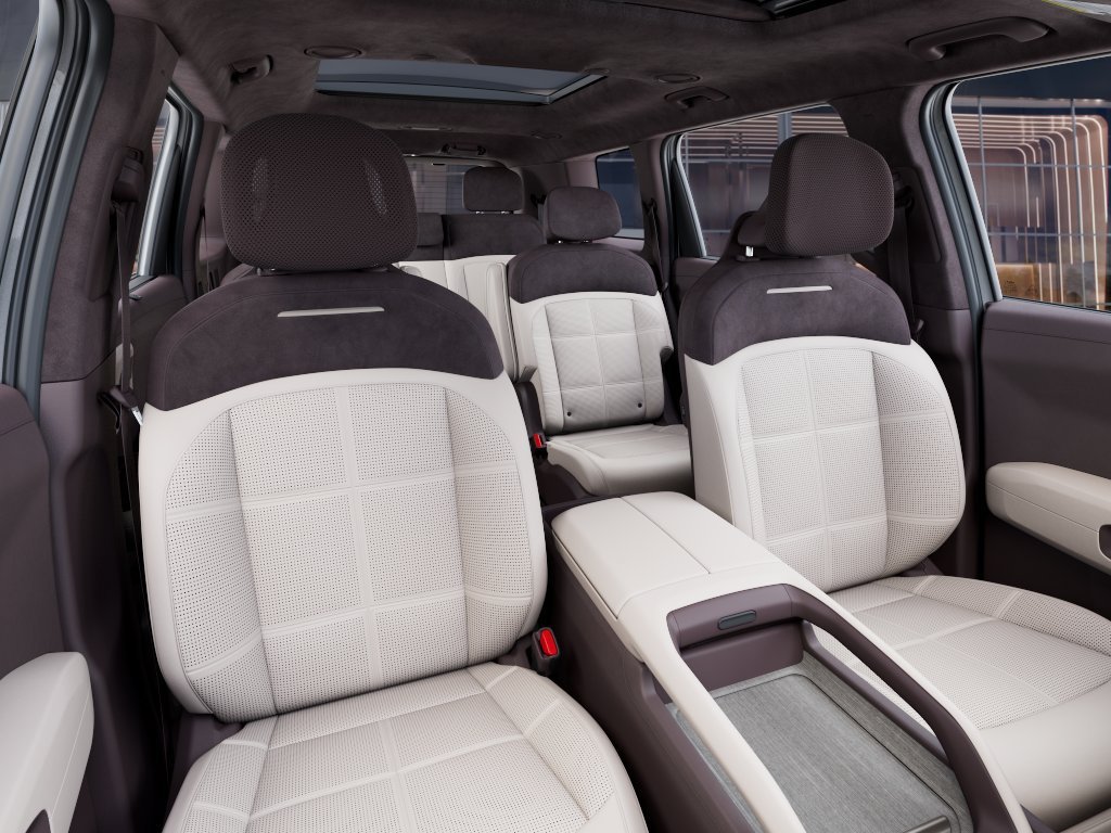 New 2027 Glacial White Pearl Kia SX-Prestige image 15