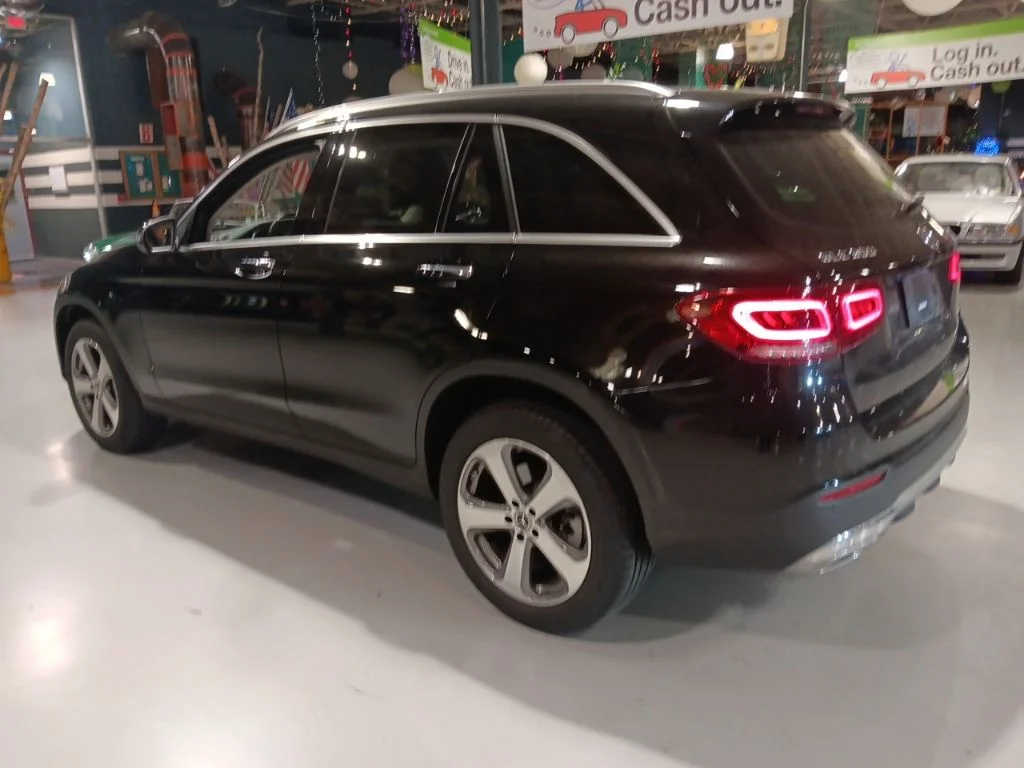Used 2022 Black Mercedes-Benz GLC 300 image 12