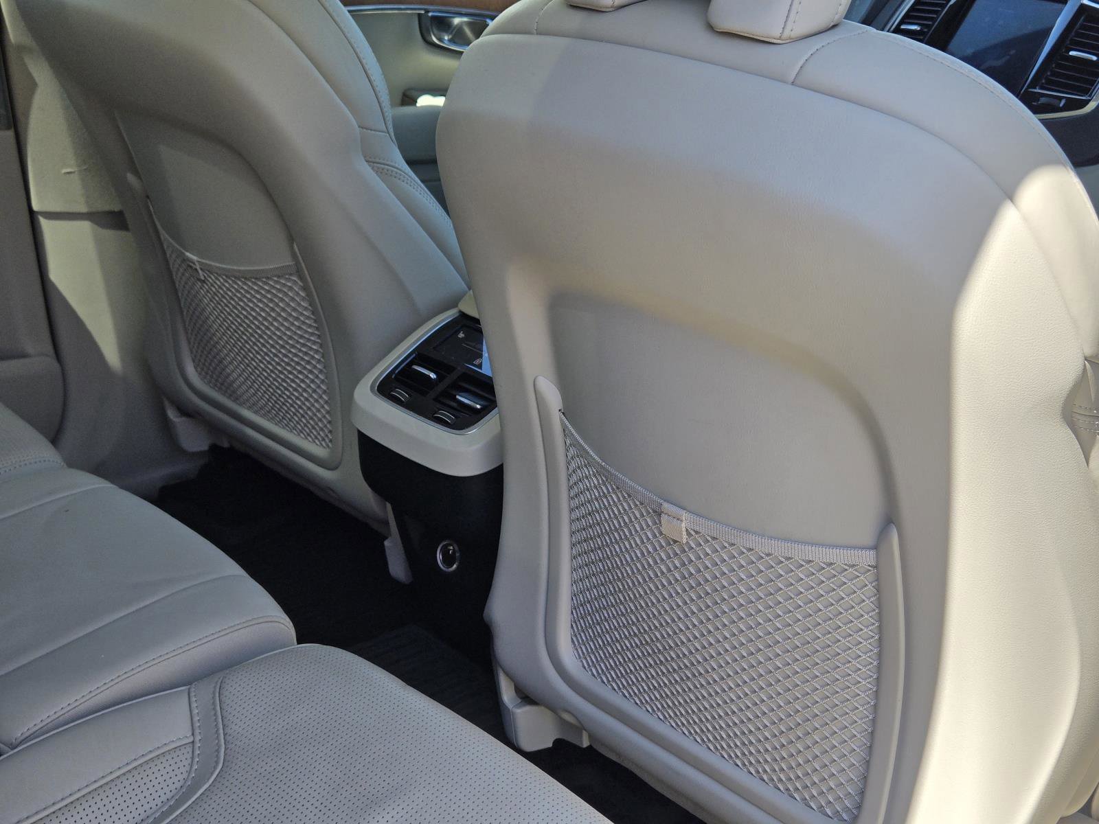 Used 2019 Crystal White Pearl Volvo Inscription image 40