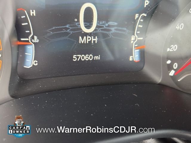 Used 2023 White Jeep Latitude image 29